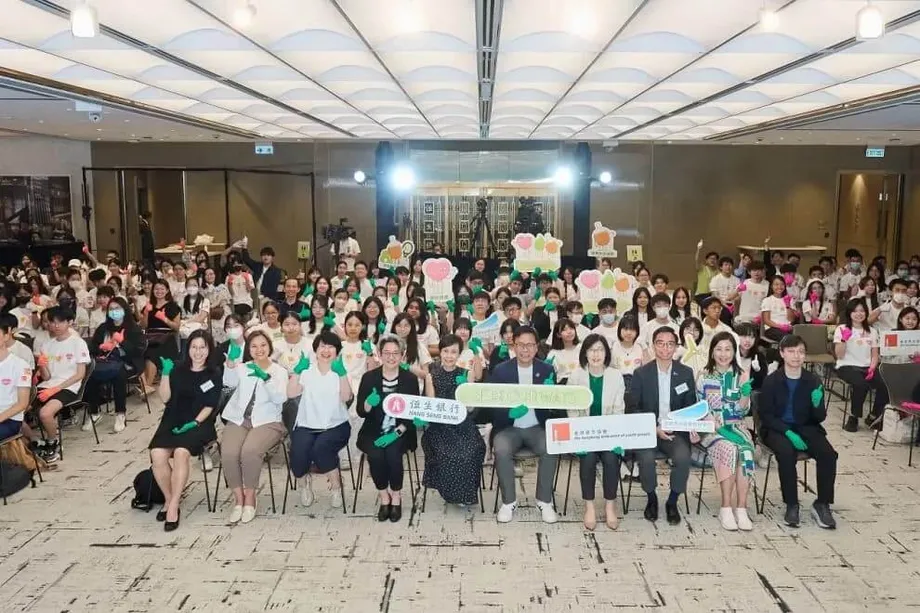 青少年創新者以可食用、可生物分解替代品對抗塑膠污染:社會創新新浪潮