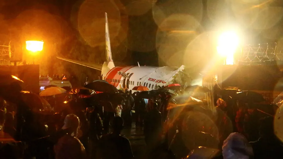 Air India Crash Investigators Focus On a Dangerous Runway and a Pilot’s Actions