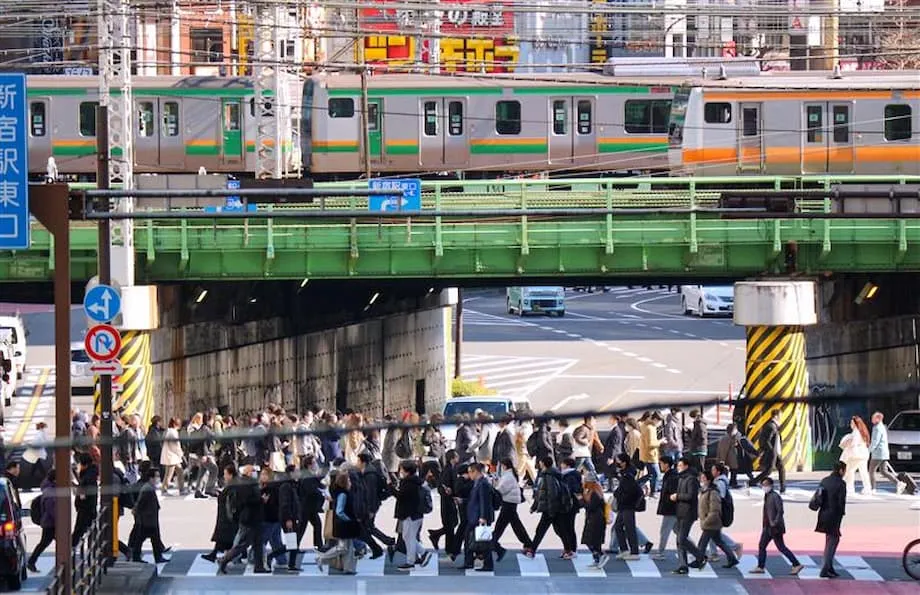 東京通勤再度壅塞：列車擁擠為何急遽升高