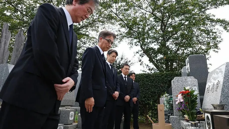 日本在墓前致歉：相島静夫的悲劇與「人質司法」危機