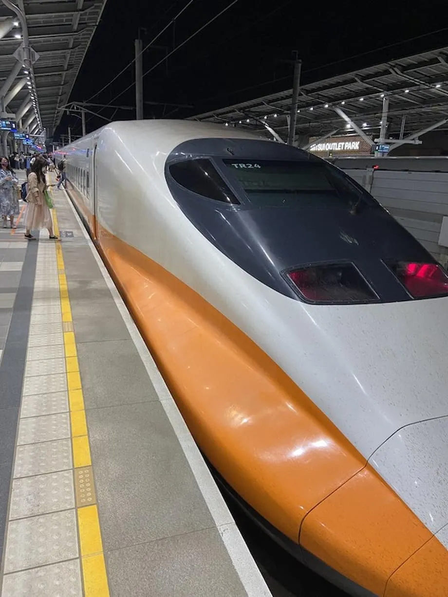 台灣高鐵9月22日起實施嚴格手機使用規定