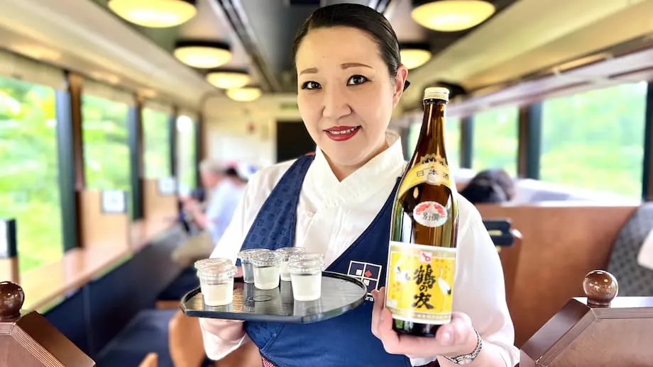 搭乘新潟清酒列車，穿越日本雪國