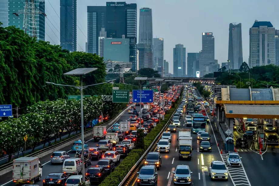 停止鳴笛：雅加達民眾反對 VIP 車隊與政治特權