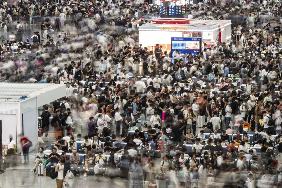 中國十一長假人潮考驗旅遊安全，出遊升溫、消費轉變