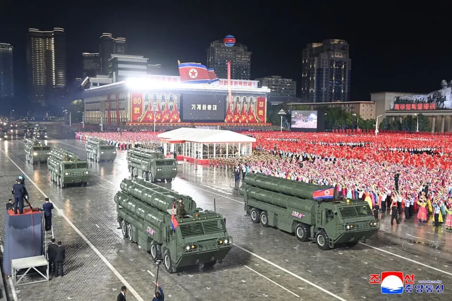 北韓在 APEC 峰會前發射彈道飛彈，聲稱展示高超音速系統