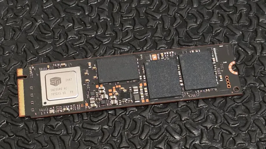 AI 熱潮擠壓日本電腦零組件市場，秋葉原商店限量販售 SSD、HDD 和 RAM