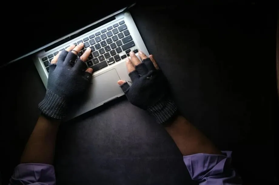 北韓 Konni 組織利用 Google Find Hub 與 KakaoTalk 清除手機並在南韓散播惡意軟體