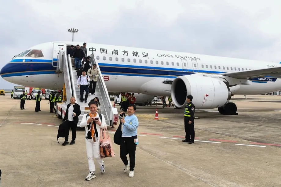 班機滿載，利潤微薄：中國高鐵與航線擁擠如何壓縮航空公司獲利