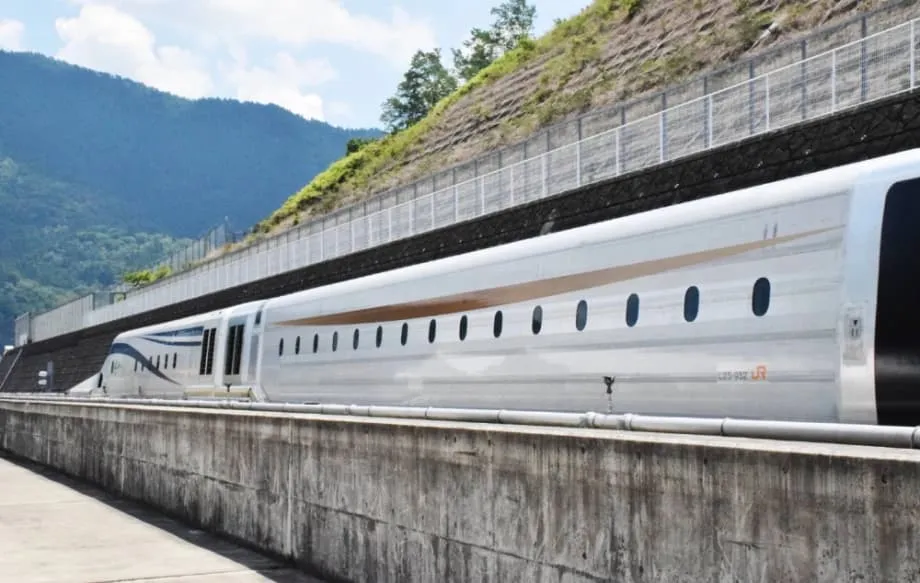 日本磁浮列車：全球最快列車受困於試驗軌道