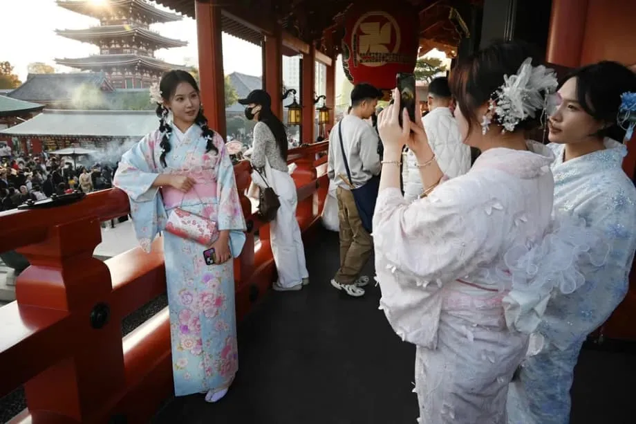 台灣爭端衝擊旅遊與商業，中國飛日本航班最多削減四成