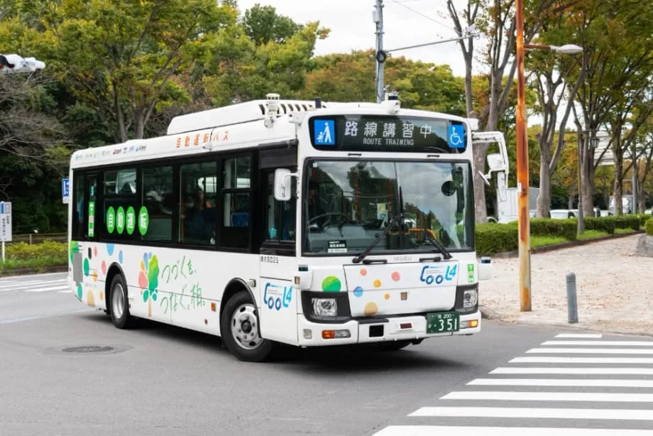 東京首度在公共道路測試 Level 4 自駕巴士