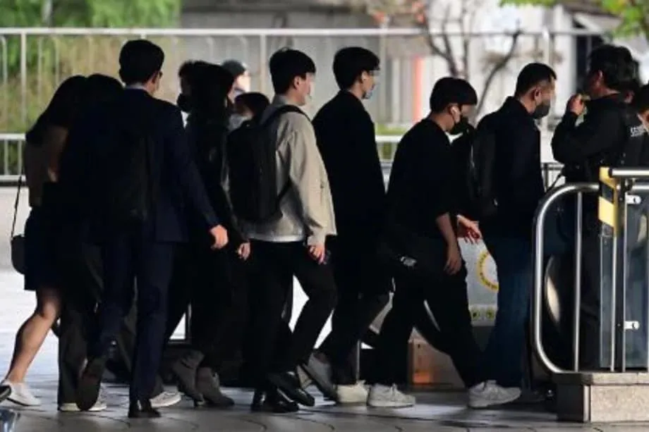 南韓三分之二勞工下班後仍遭聯繫，斷聯權立法停滯不前