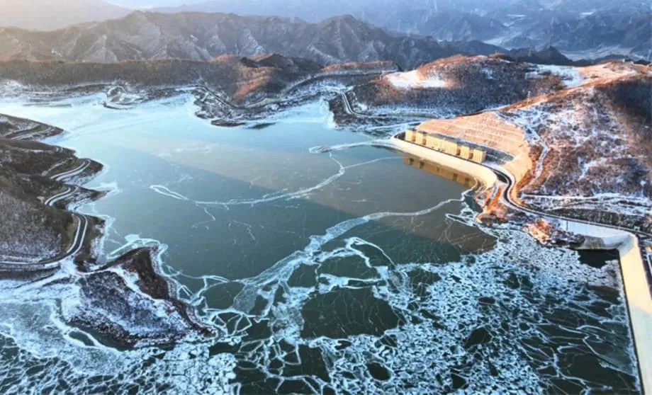 中國興建大型水庫，儲存過剩再生能源
