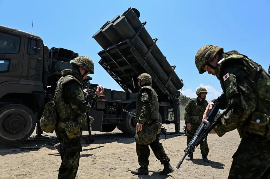 日本軍事轉型與美日同盟的未來