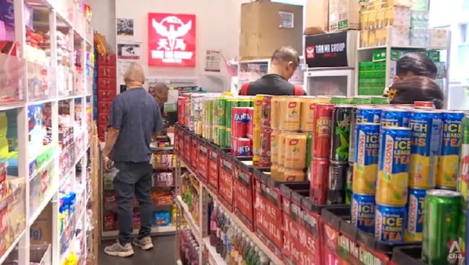 新加坡飲料容器退費制將上路，業者憂漲價，政府提供補助