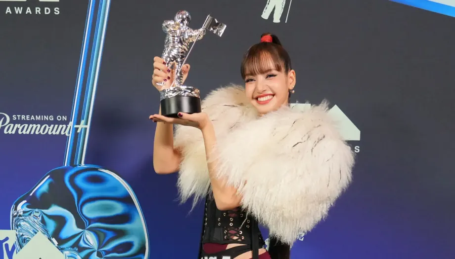 BTS Wins Three 2026 MTV VMAs as Lisa Makes Best Pop History