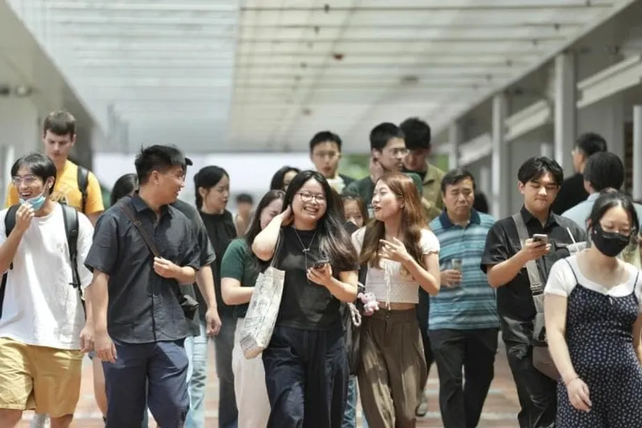 留學選擇轉向亞洲，香港與新加坡競逐國際學生